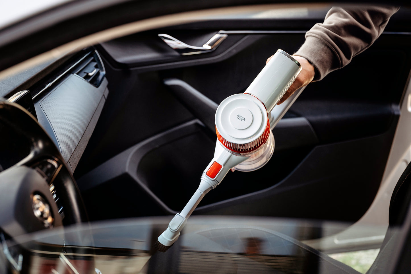 Adler AD 7051 Cordless Vacuum cleaner - 00105