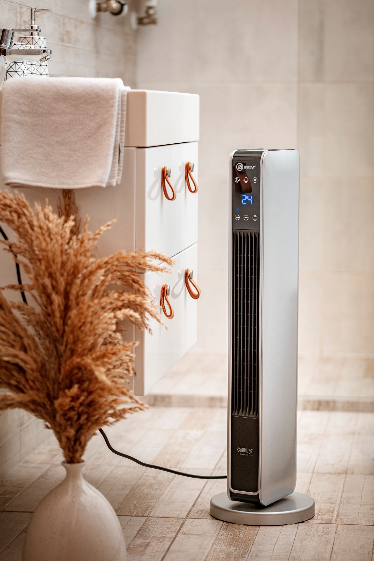 Camry CR 7722 Ceramic fan heat tower LCD + Remote control + Timer 000118