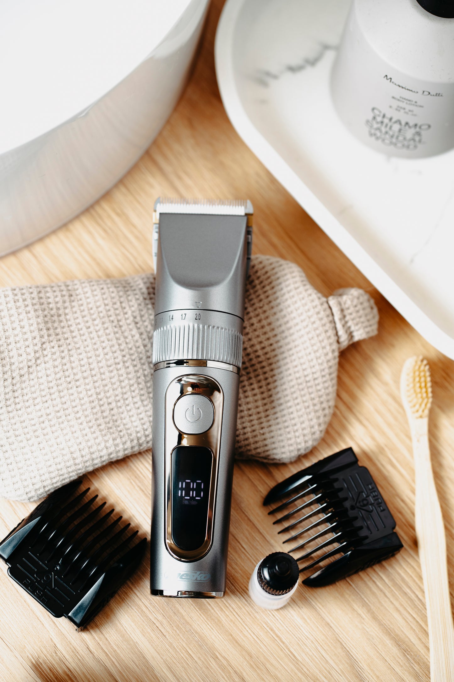 Mesko MS 2843 Hair clipper with LCD 000999