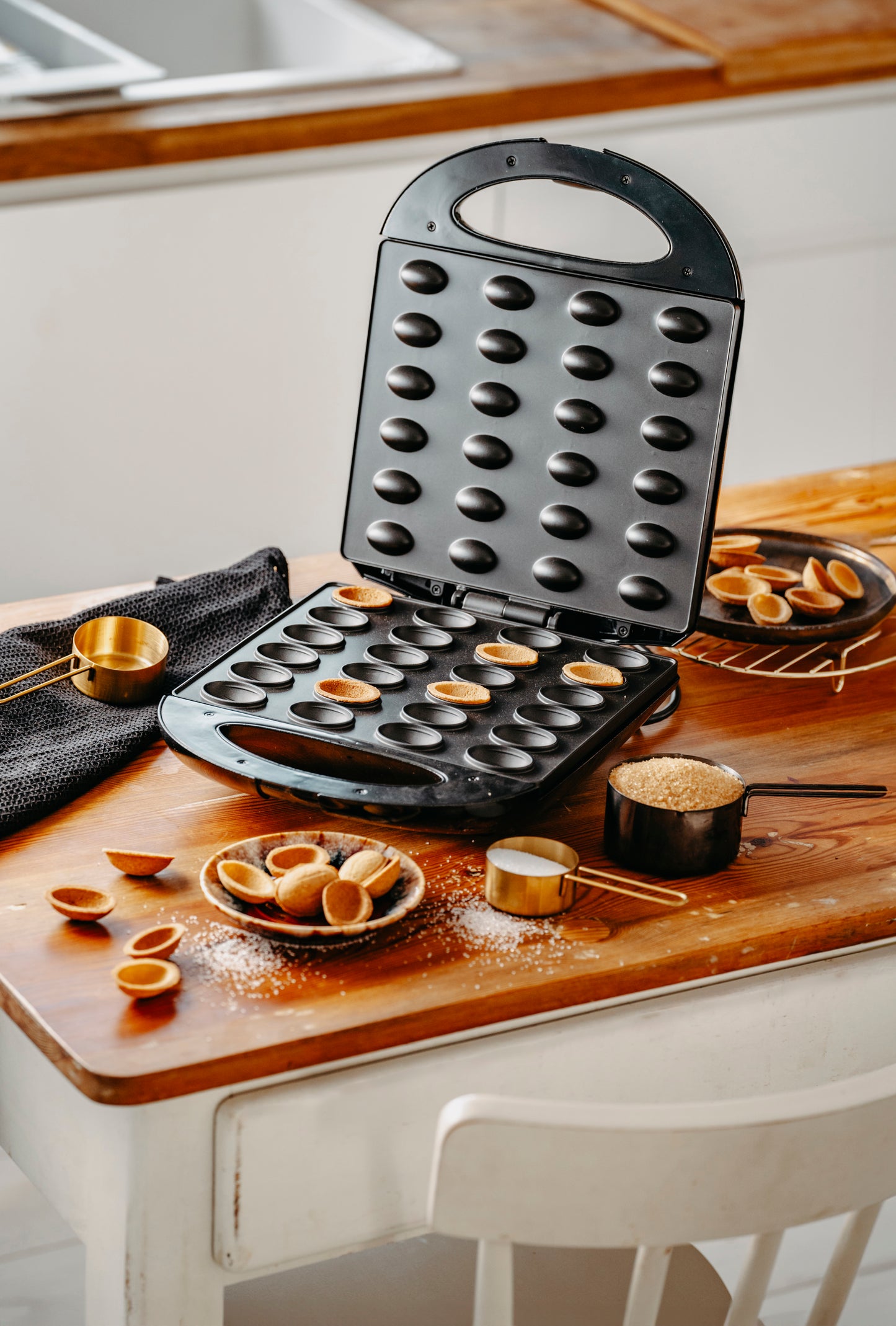 Mesko MS 3041 Nut Maker (24 pcs) XL 000552